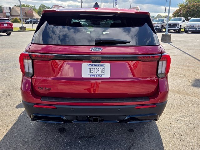 New 2027 Ruby Red Metallic Tinted Clearcoat Ford ST-Line image 35