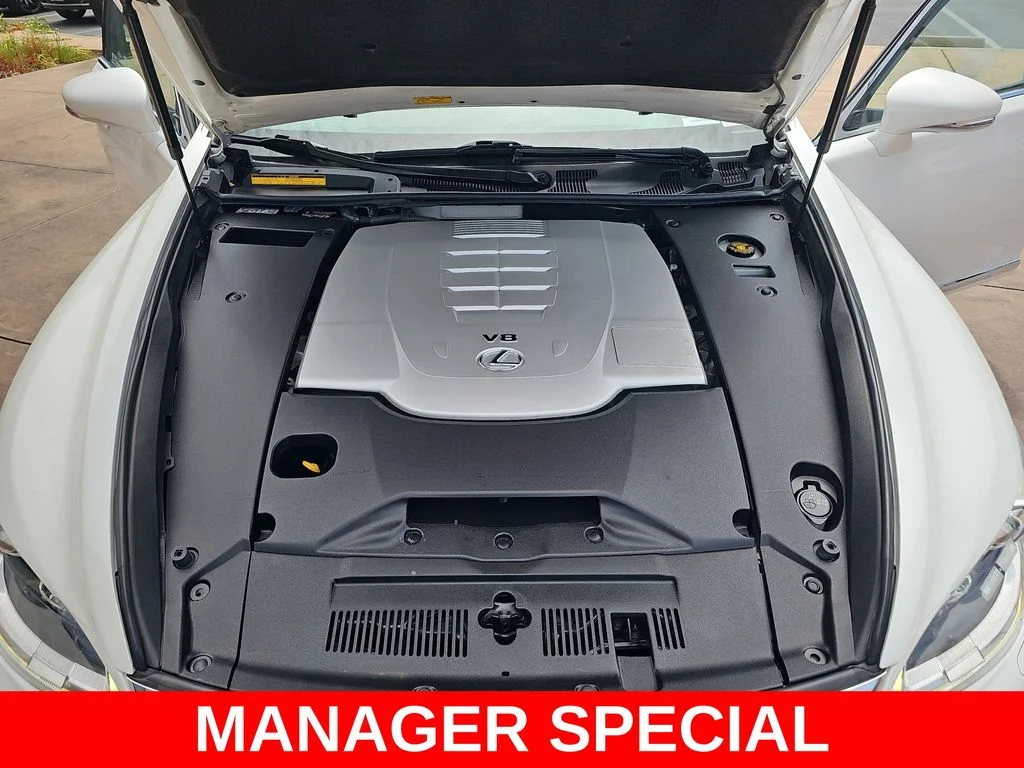 Used 2016 White Lexus 460 image 32