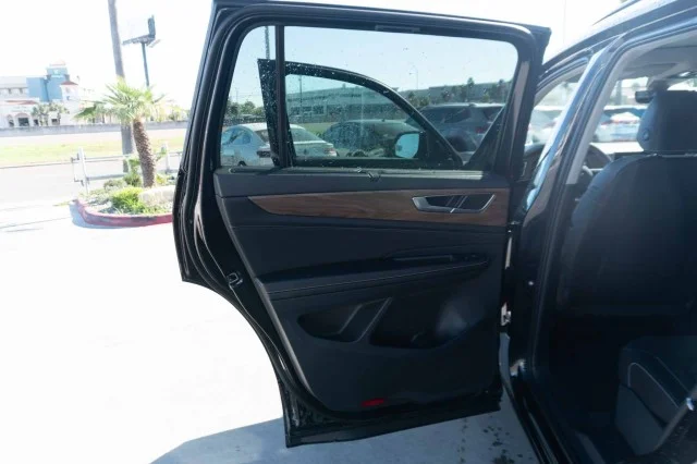 New 2026 Deep Black Pearl Volkswagen 2.0T SE w/Technology image 17