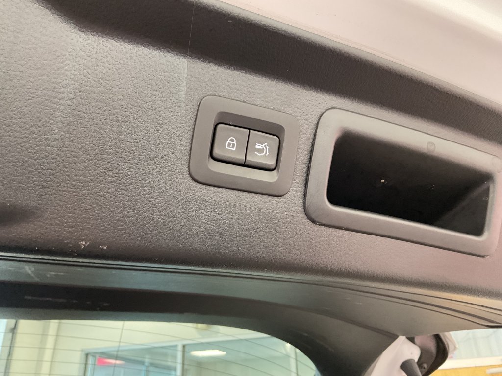 Used 2025 Beige Mazda Premium image 9