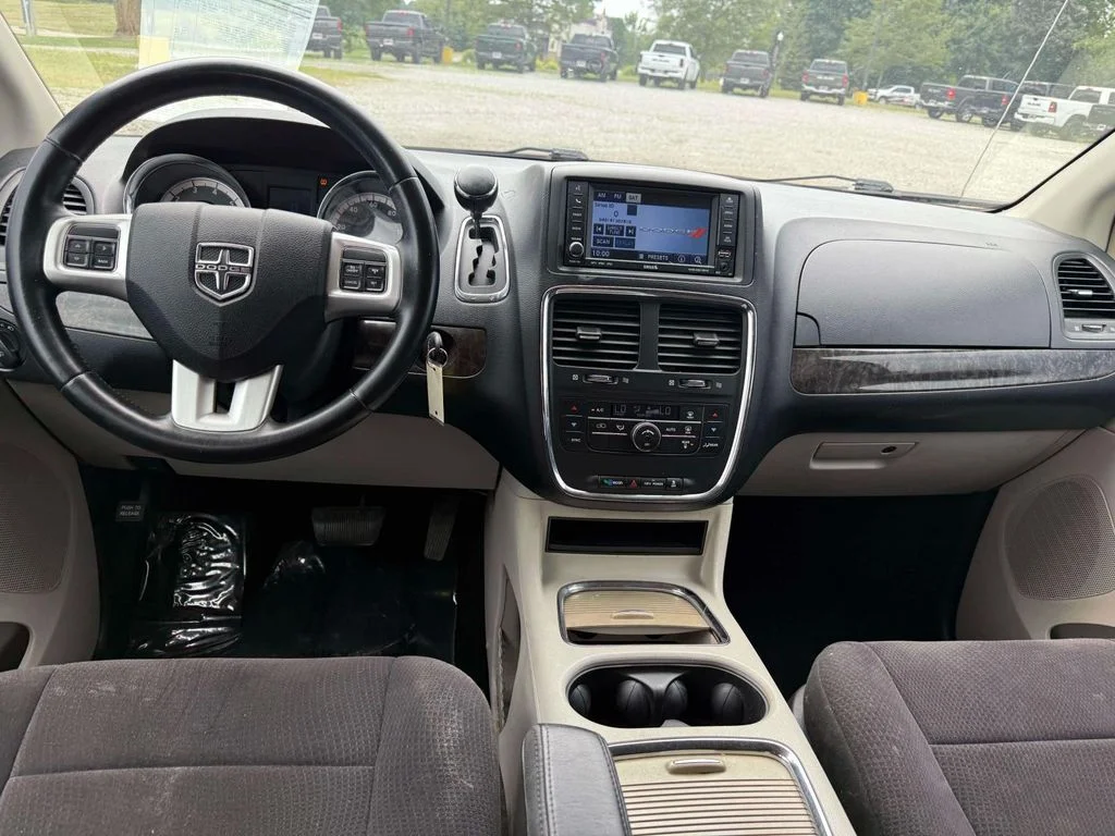 Used 2011 Gray Dodge Crew image 3
