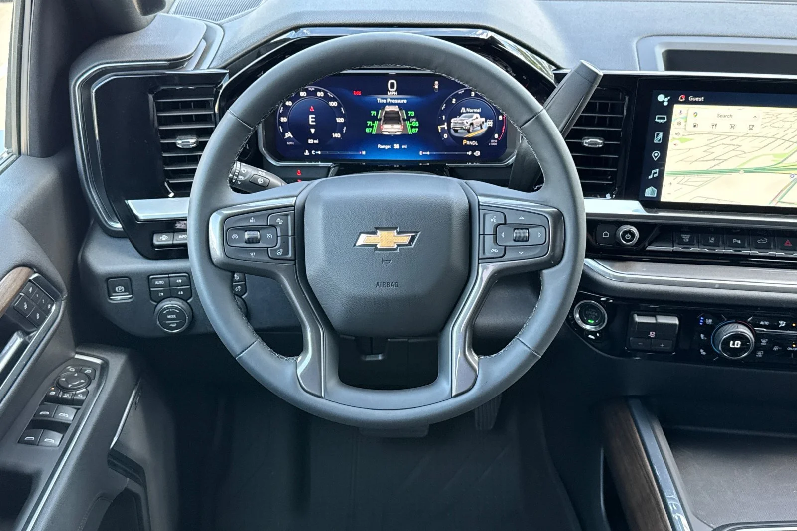 2026 Chevrolet Silverado 3500 HD High Country DRW view 13