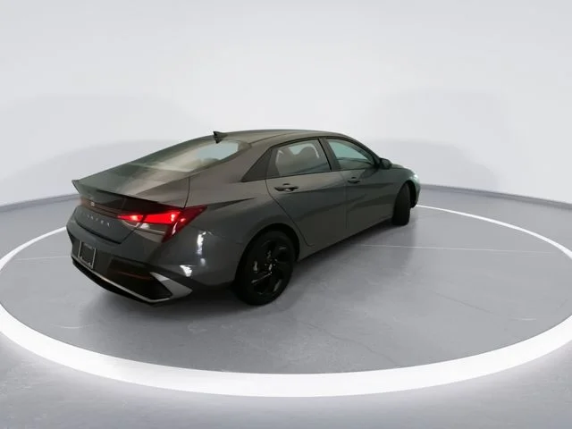 Used 2026 Gray Hyundai SEL Sport image 6