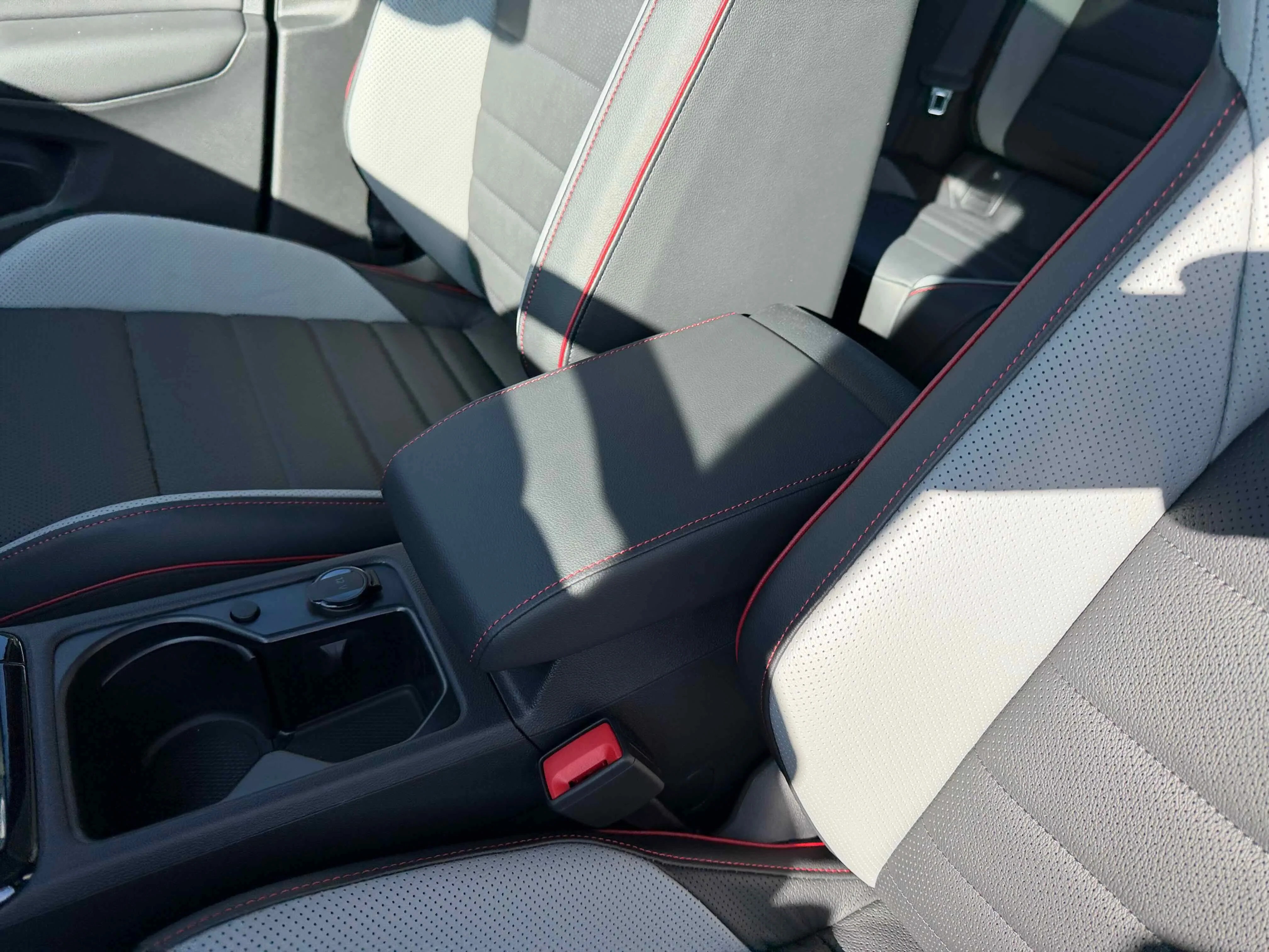 New 2026 Moonstone Volkswagen SE image 26