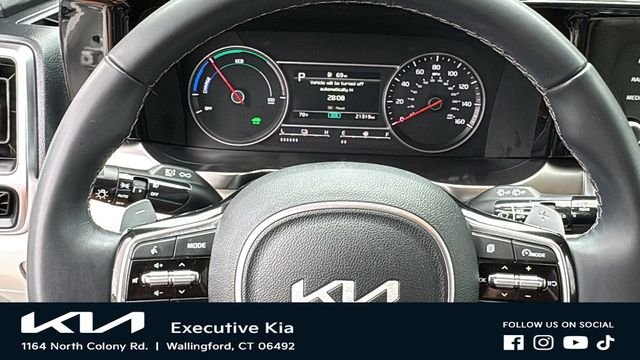 Used 2023 White Kia EX image 11