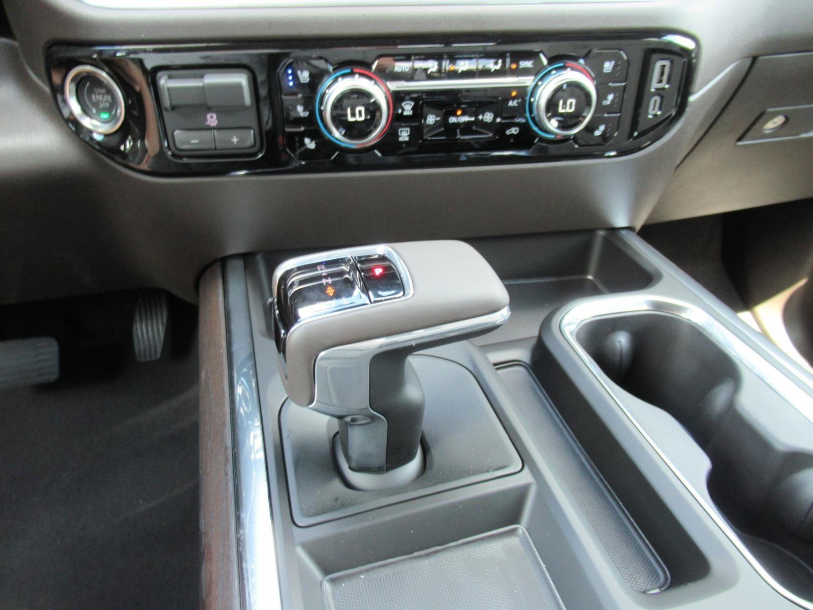 New 2026 Summit White GMC SLT image 27