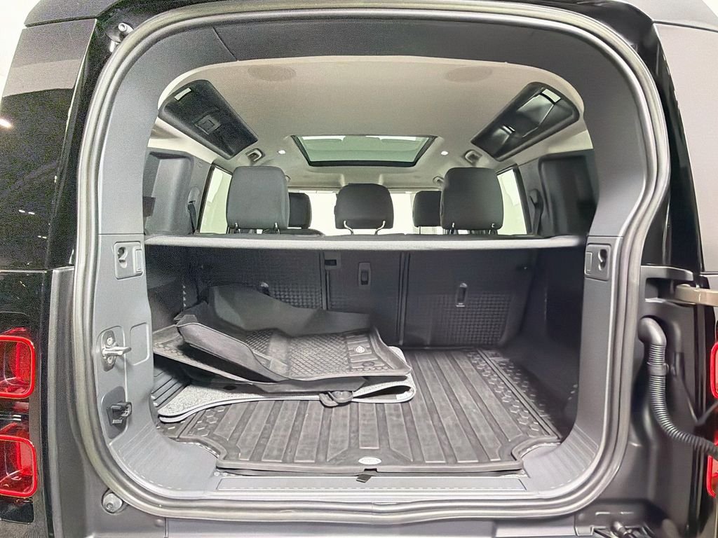 Certified Used 2023 Brown Land Rover X-Dynamic SE image 28