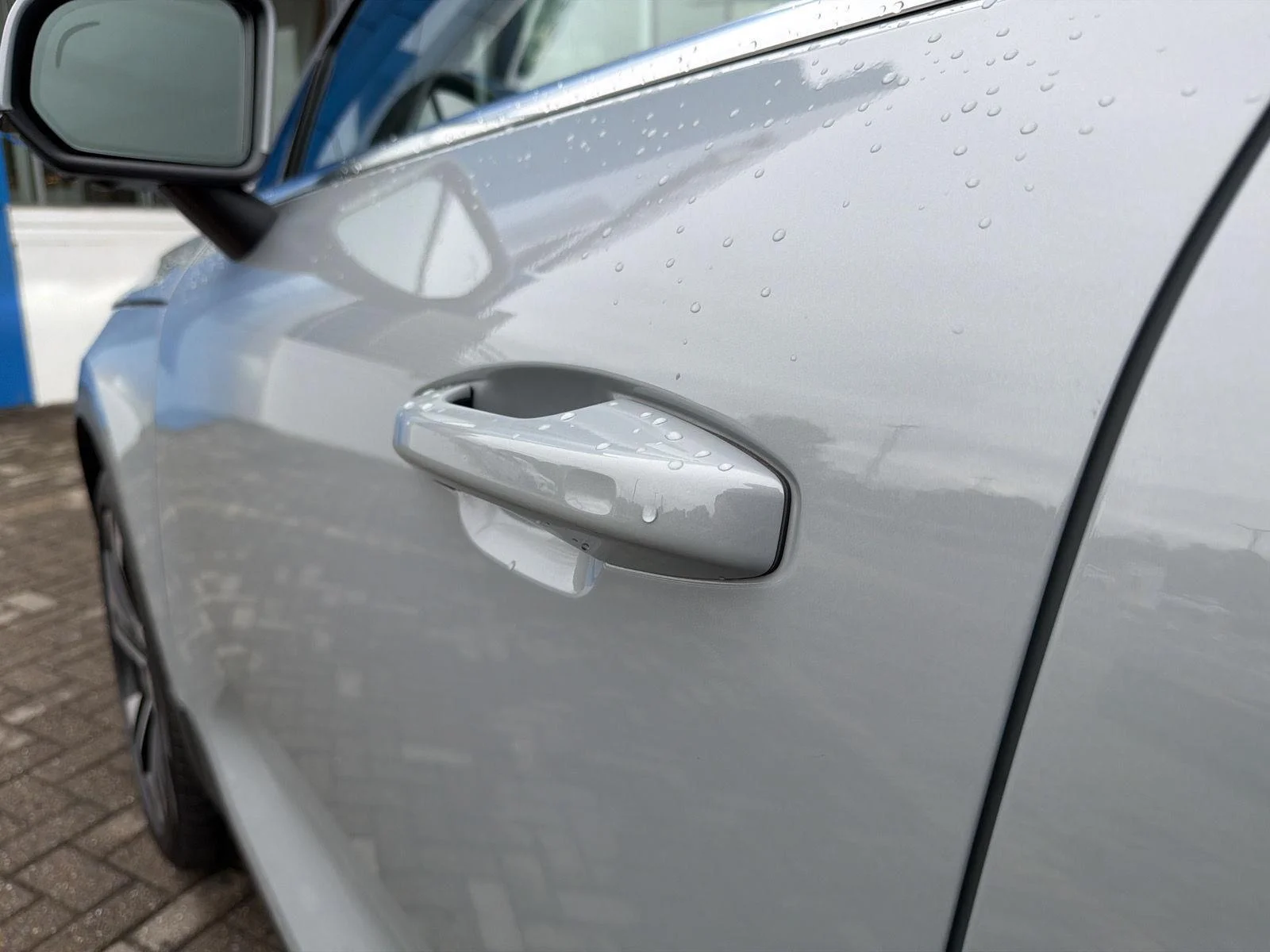 Used 2024 Vapor Grey Metallic Volvo Ultimate Bright Theme image 11