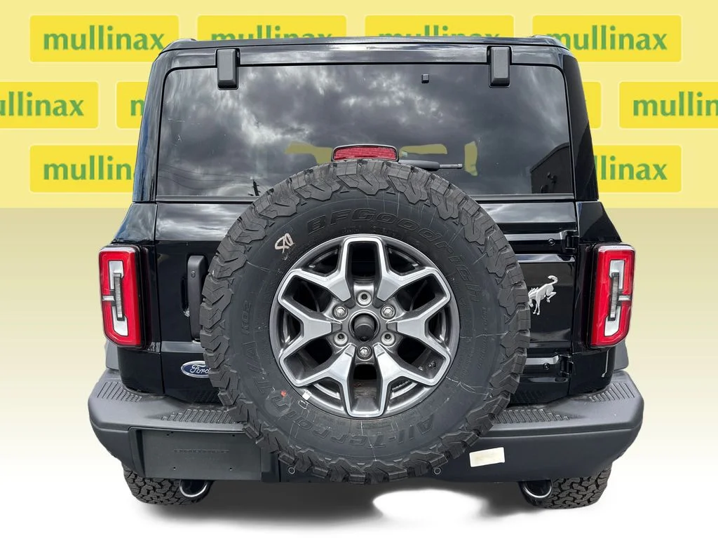 New 2025 Black Ford Badlands image 14