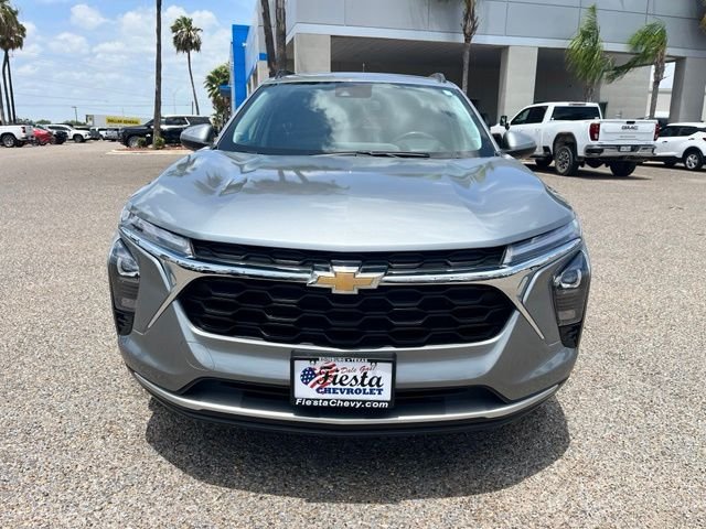 Used 2025 Gray Chevrolet LT image 2