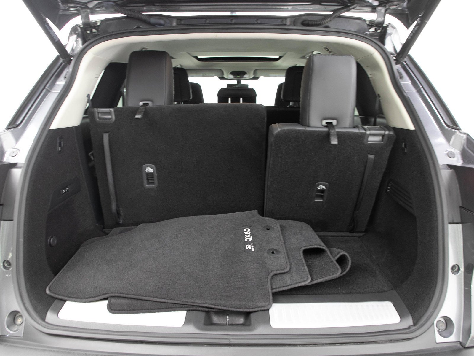 Used 2023 Graphite Shadow INFINITI Sensory image 9
