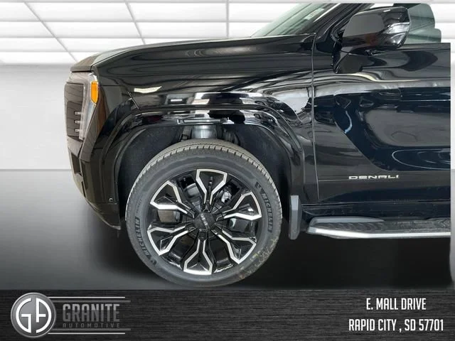 2025 GMC Sierra EV Denali - Photo 13