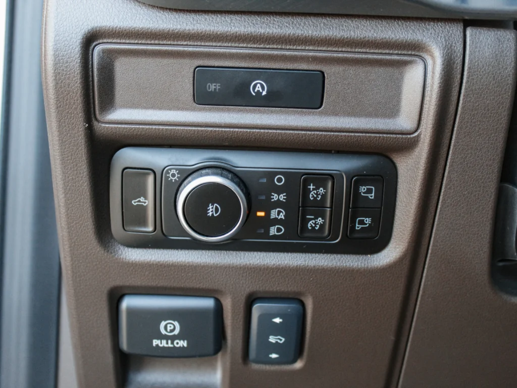 Used 2025 Star White Metallic Tri-Coat Ford King Ranch image 14