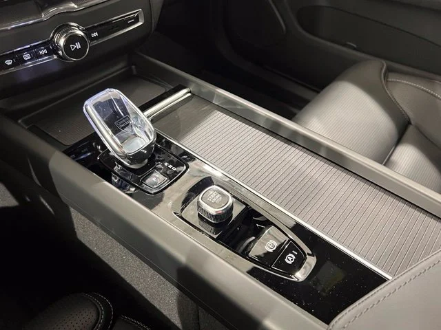 New 2027 Denim Blue Volvo Ultra image 20