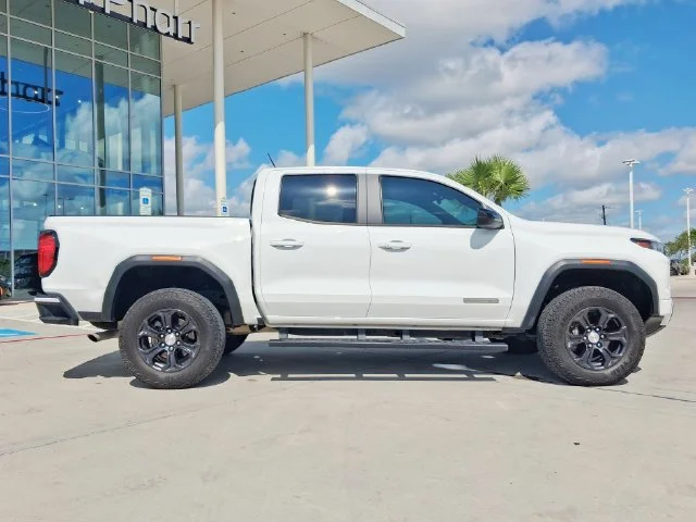 Used 2023 White GMC Elevation image 8