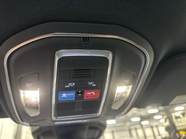 New 2026 Sting-Gray Clear-Coat Exterior Paint Jeep Laredo image 30