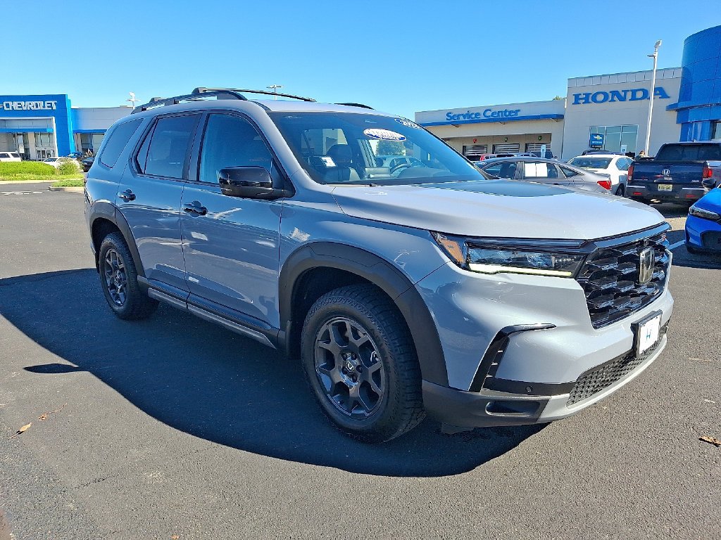 Certified Used 2023 Sonic Gray Pearl Honda AWD TRAILSPORT image 37