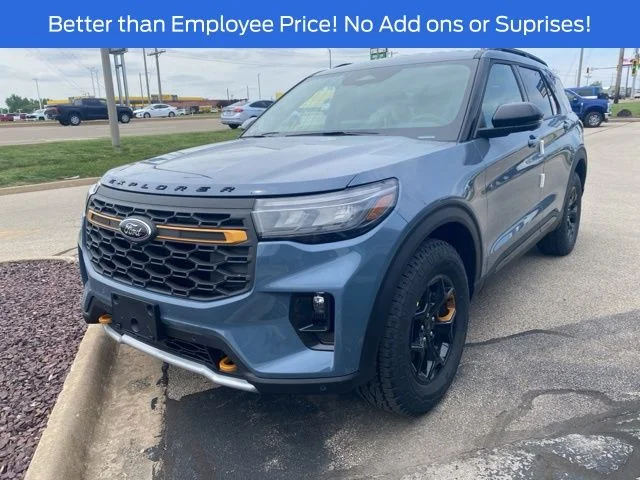 New 2026 Vapor Blue Metallic Ford Tremor® image 2