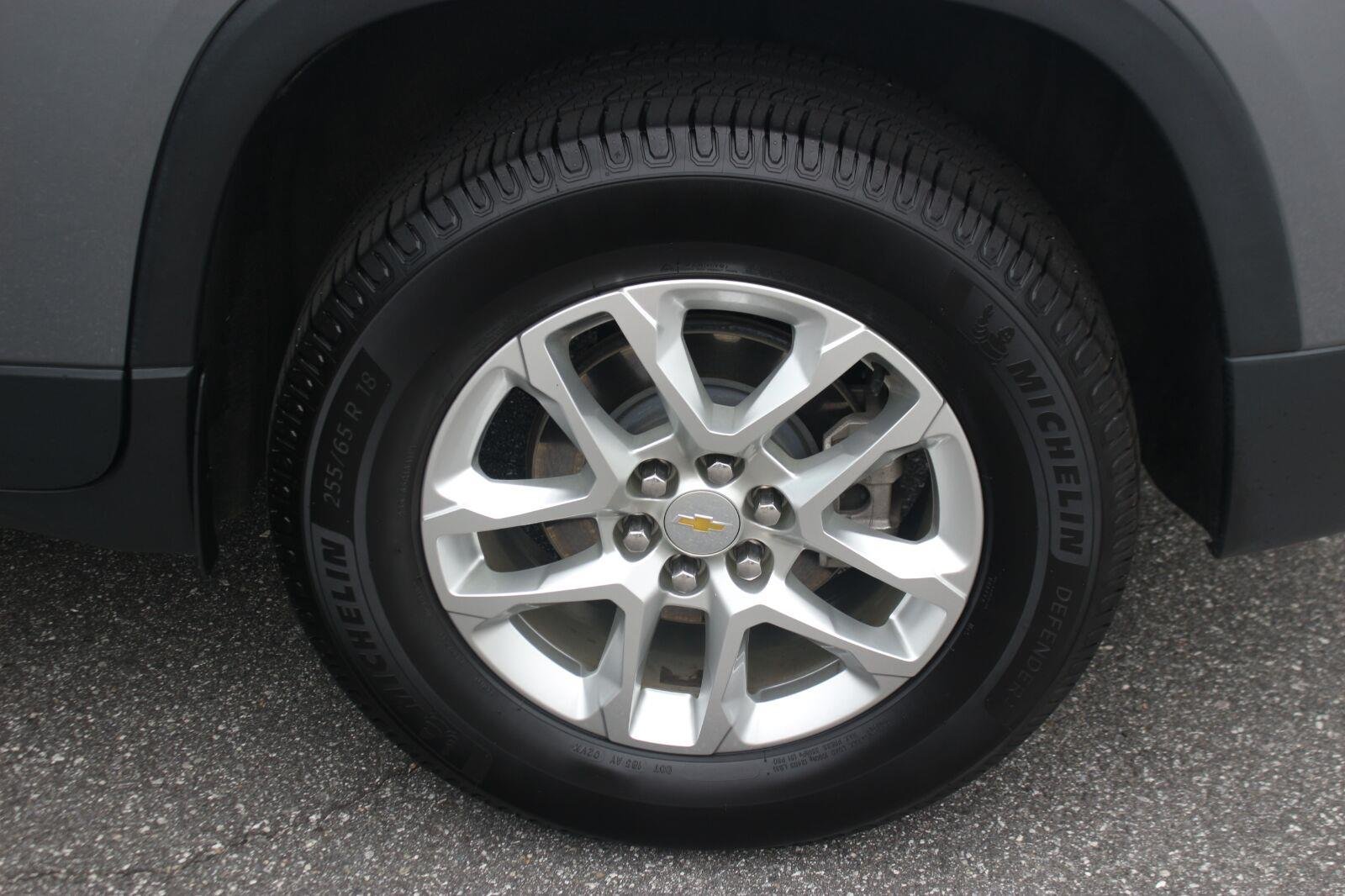 Used 2020 SATIN STEEL METALLIC Chevrolet LS image 36