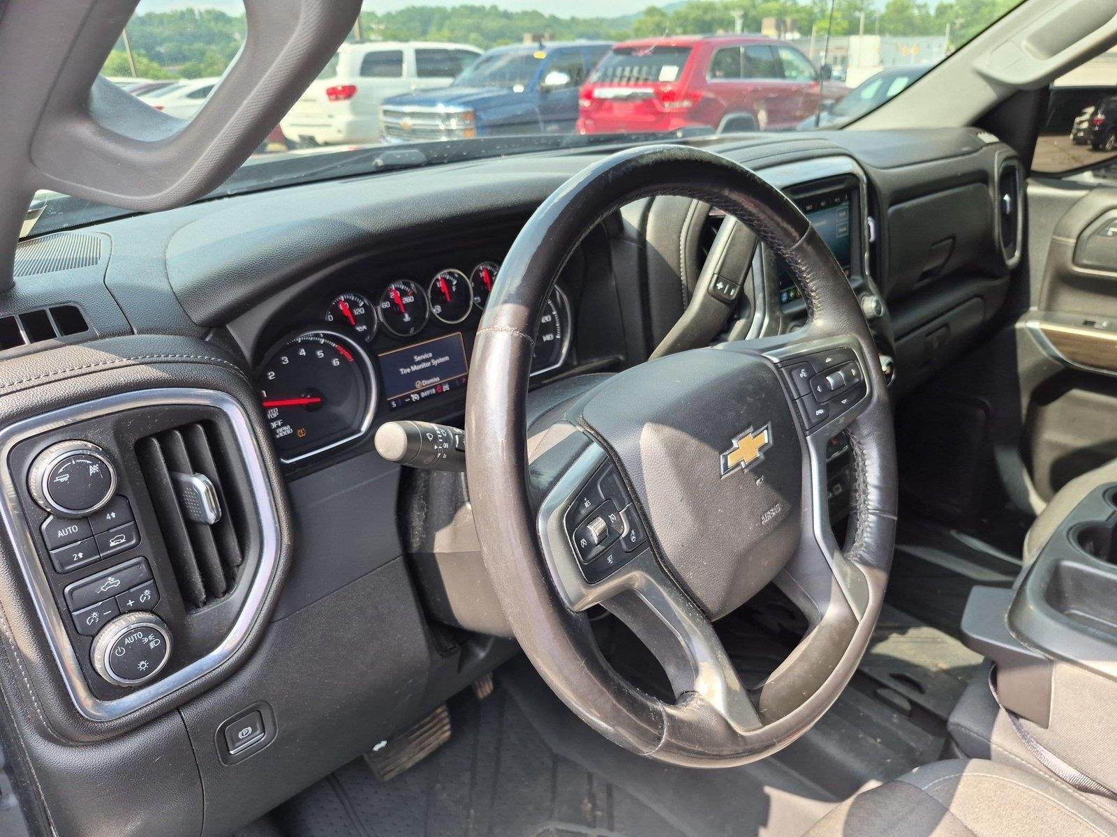 Used 2019 Shadow Gray Metallic Chevrolet LT image 17