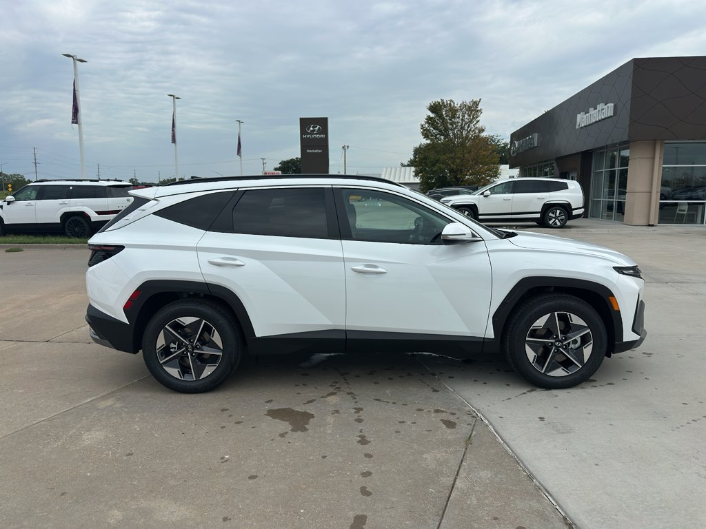 New 2026 Serenity White Hyundai SEL Premium image 11