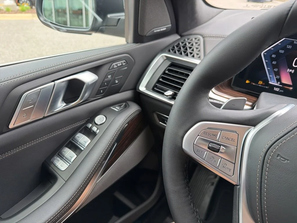 New 2027 Black Sapphire Metallic BMW xDrive40i image 20