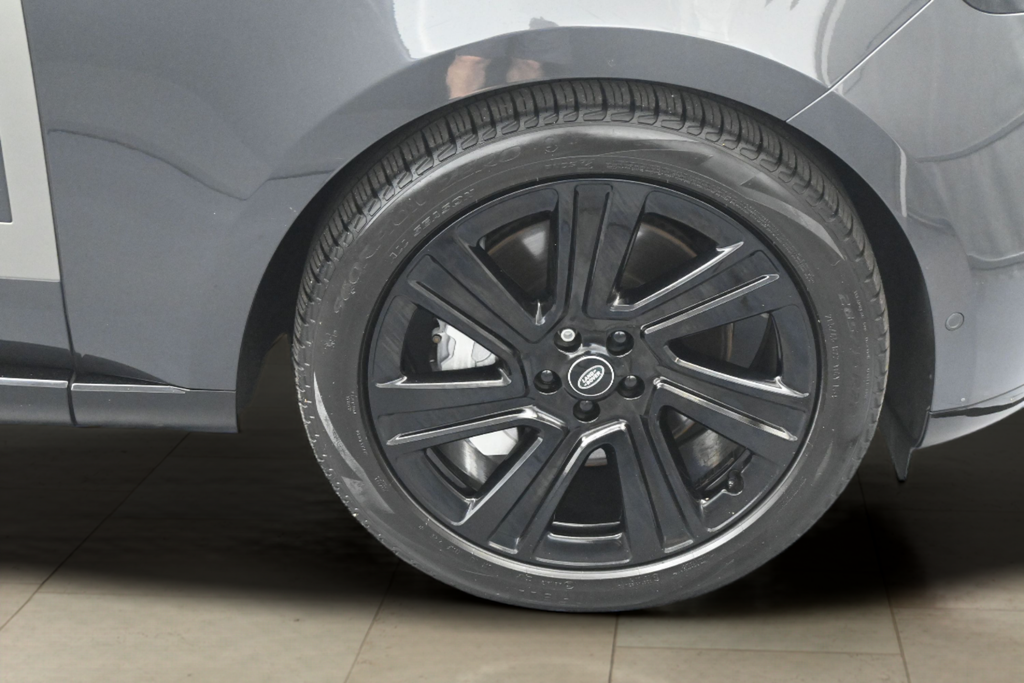 2023 Land Rover Range Rover SE - Photo 9