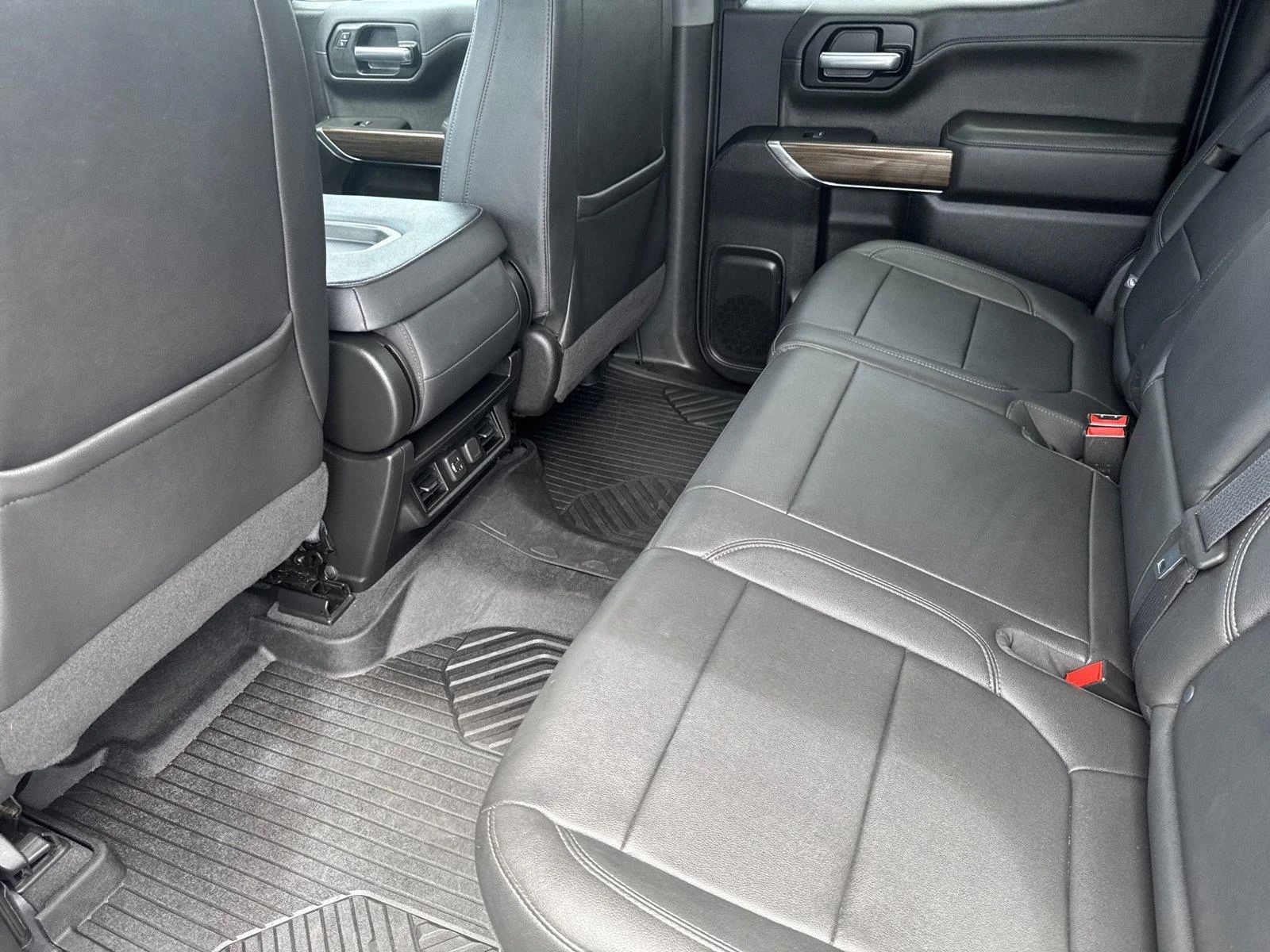 Used 2021 BLACK Chevrolet LT image 29