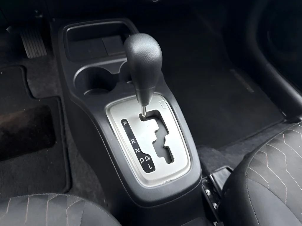 Used 2024 Silver Mitsubishi ES image 13