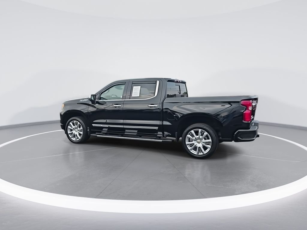 Used 2024 Black Chevrolet High Country image 6