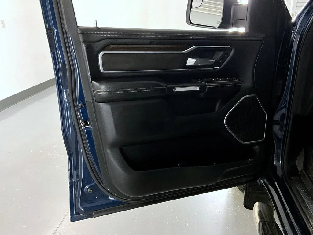 Used 2022 Blue Ram Laramie image 9