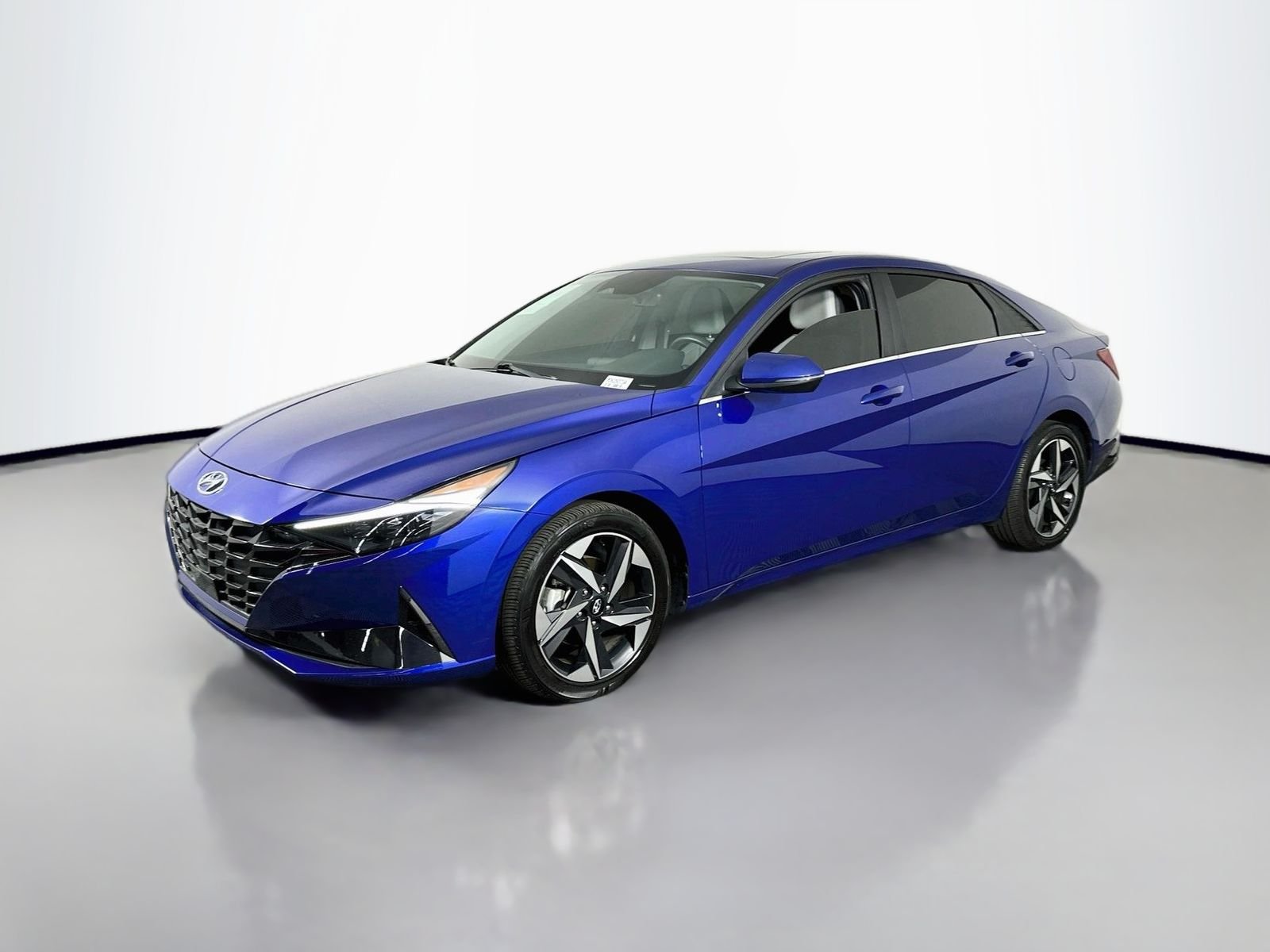 Used 2023 Intense Blue Hyundai Limited image 3