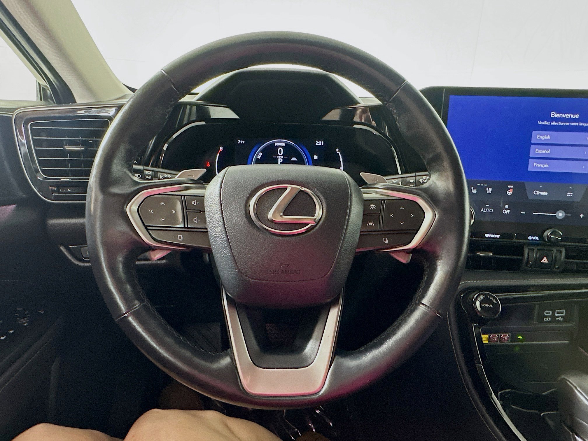 2022 Lexus NX Hybrid 350h - Photo 11