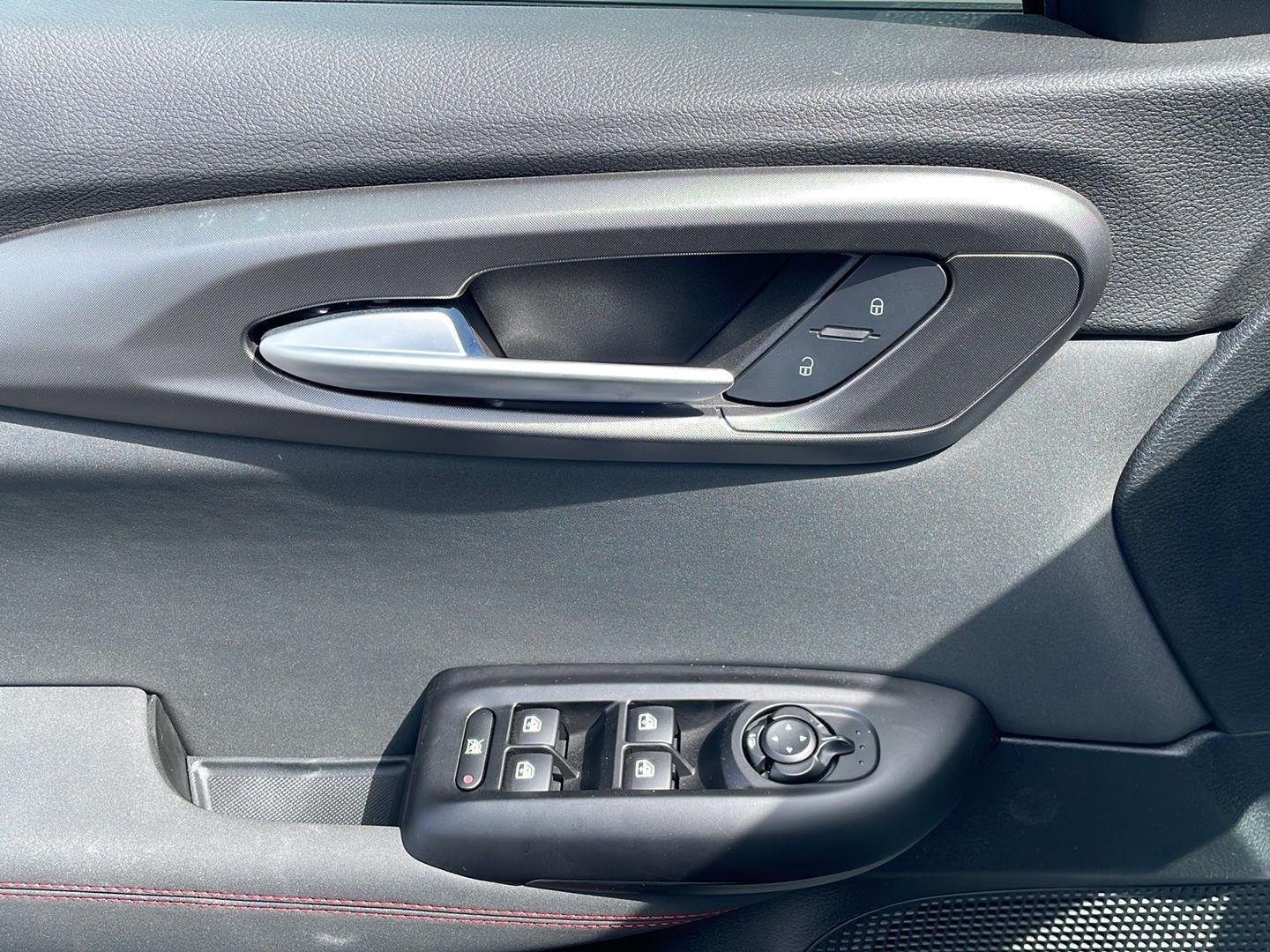2025 Dodge Hornet GT - Photo 11