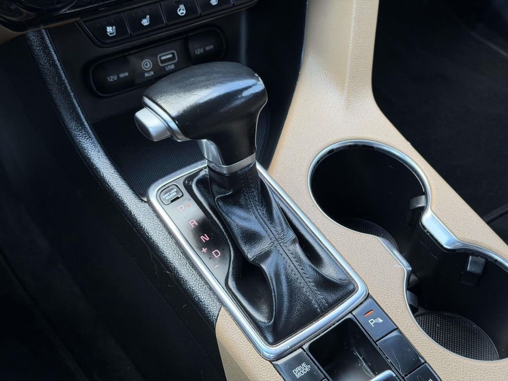 Used 2018 Brown Kia SX image 6