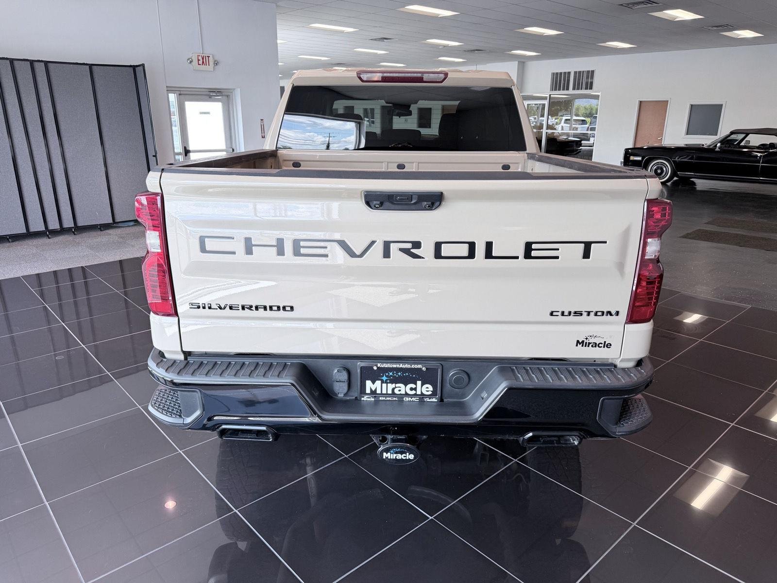 Used 2023 SAND DUNE METALLIC Chevrolet Custom Trail Boss image 14