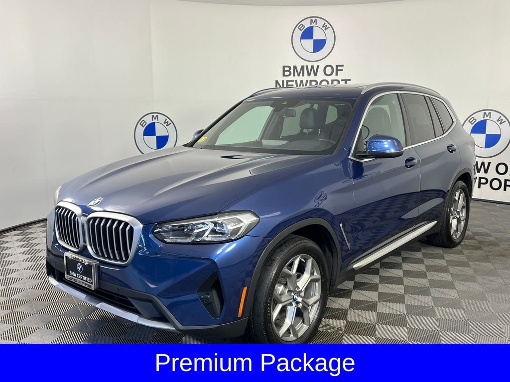 Used 2024 Blue BMW xDrive30i image 3
