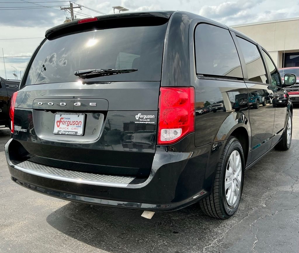 Used 2018 Black Dodge SE image 18