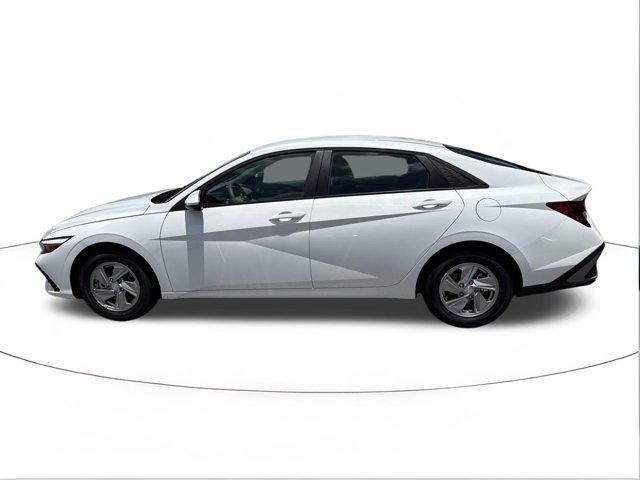 New 2026 Serenity White Hyundai SE image 6