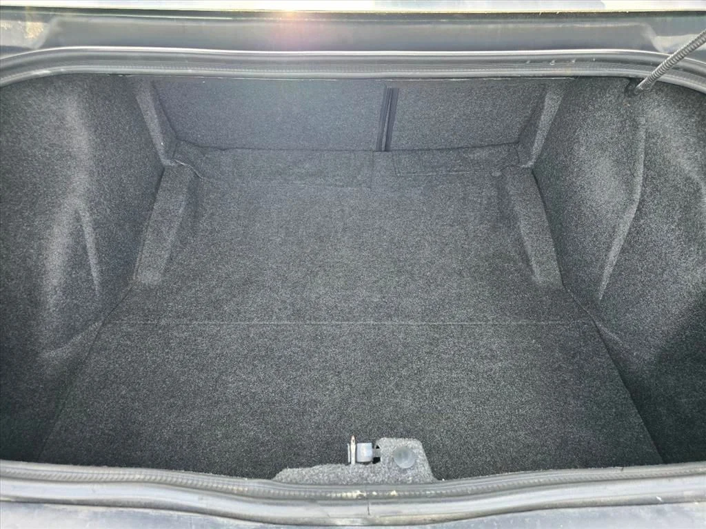 Used 2019 Black Dodge SXT image 26
