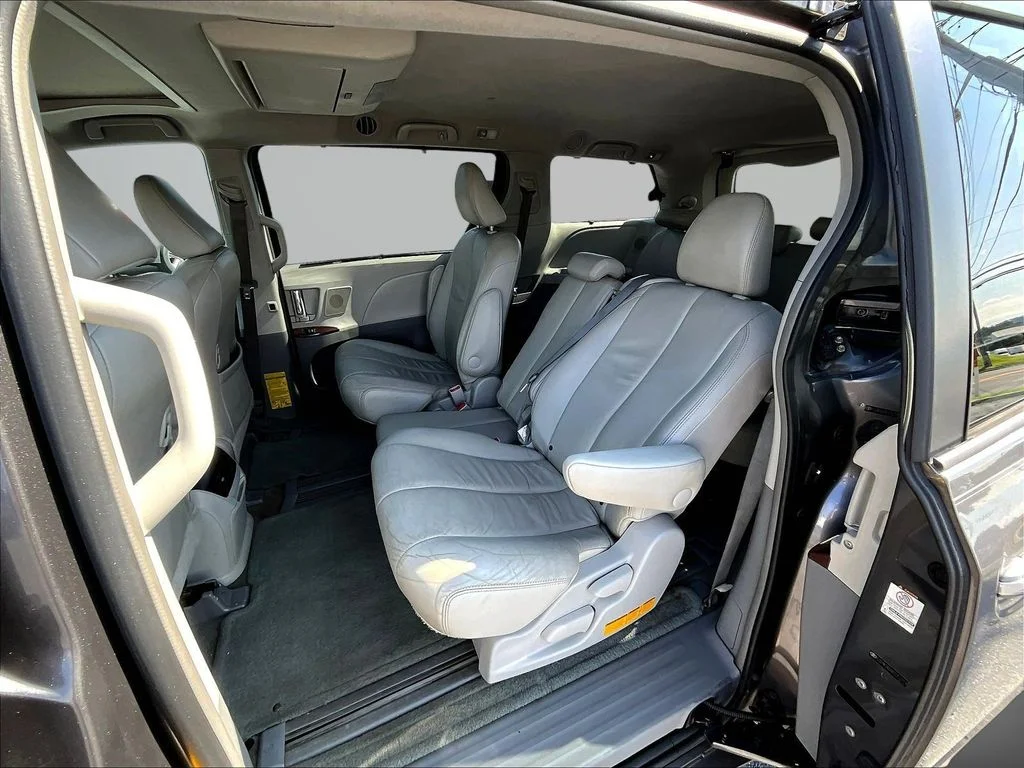Used 2012 Gray Toyota XLE image 22