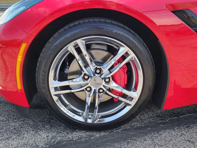 Used 2017 Red Chevrolet Stingray image 12