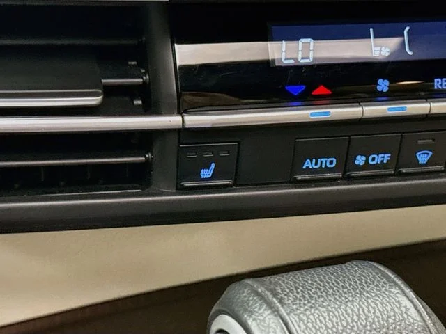 Used 2022 Red Toyota XLE image 19