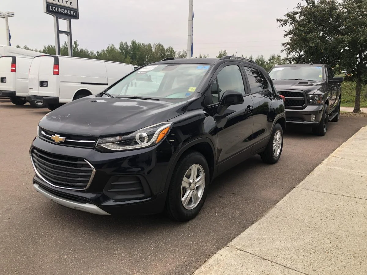 Used 2022 Blue Chevrolet Awd 4dr Lt image 5