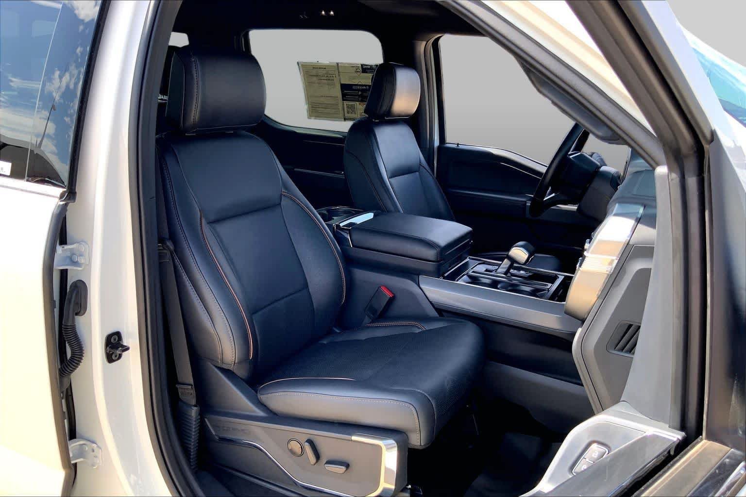 Used 2024 Star White Metallic Tri-Coat Ford LARIAT image 9