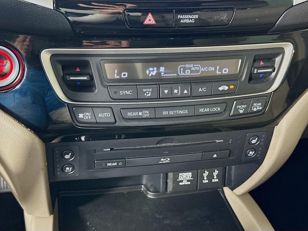 2016 Honda Pilot Elite - Photo 16