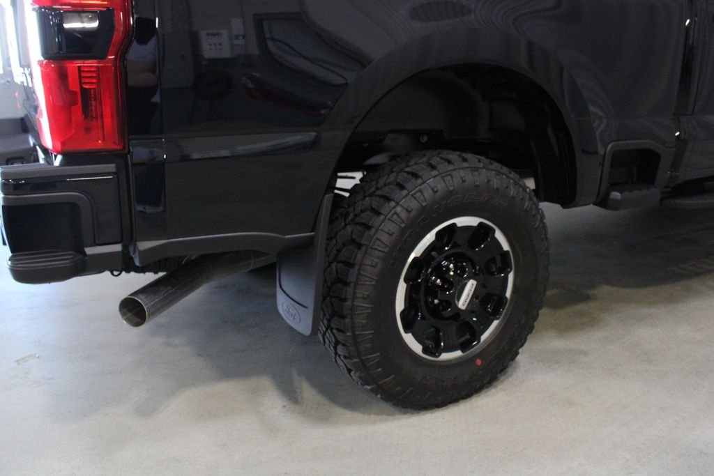 New 2026 Agate Black Metallic Ford XLT image 27
