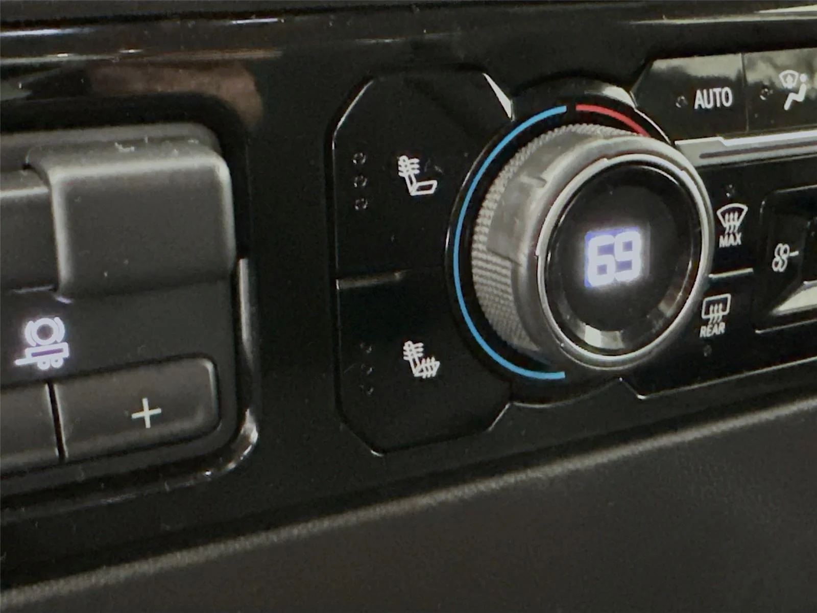 2023 Chevrolet Silverado 1500 RST - Photo 30