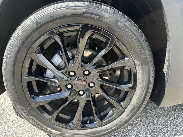 Certified Used 2023 Sterling Metallic GMC SLE image 21