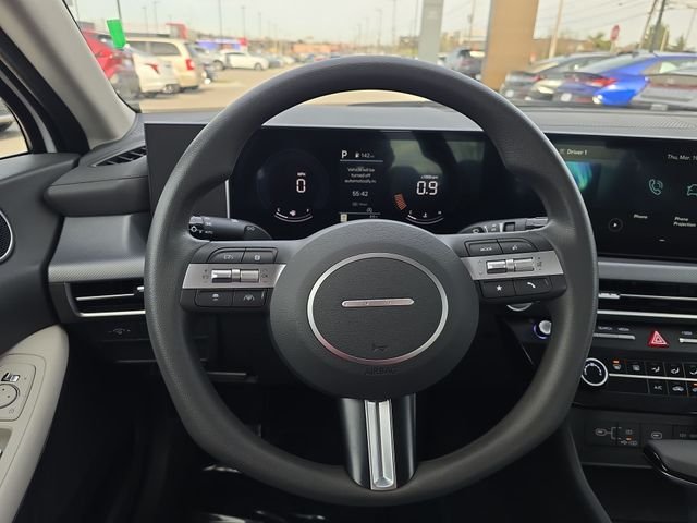 Certified Used 2025 White Hyundai SE image 14